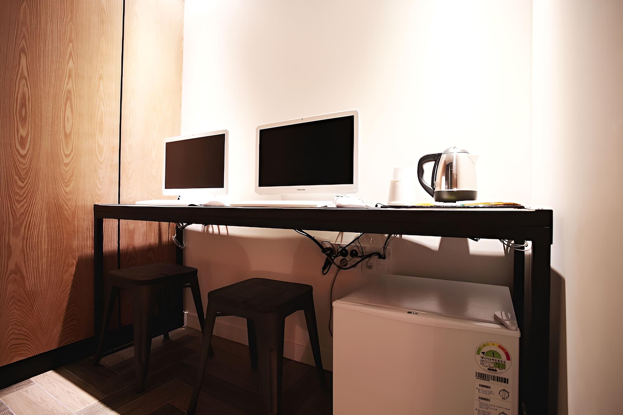 Room (Premium) - Photo 2