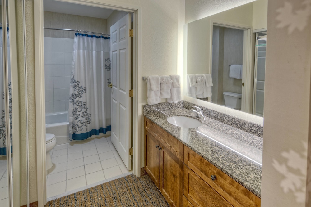 Suite, 1 Double Bed - Photo 6