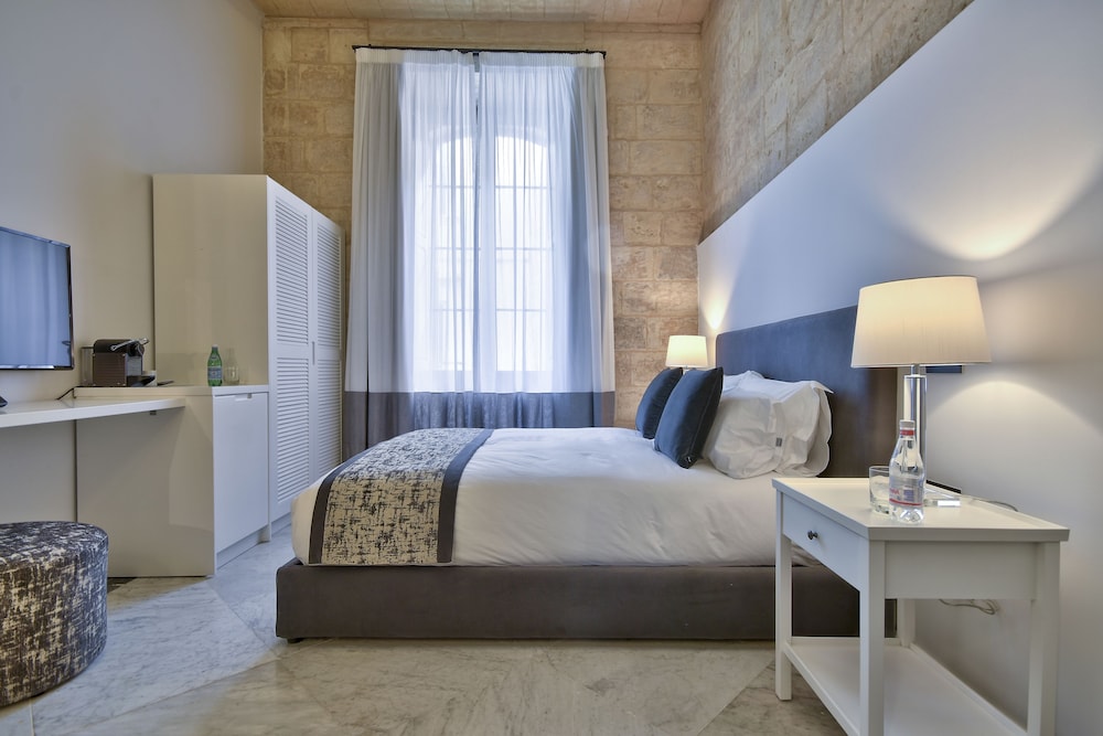 Deluxe Double Room, 1 Double Bed, City View photo 2
