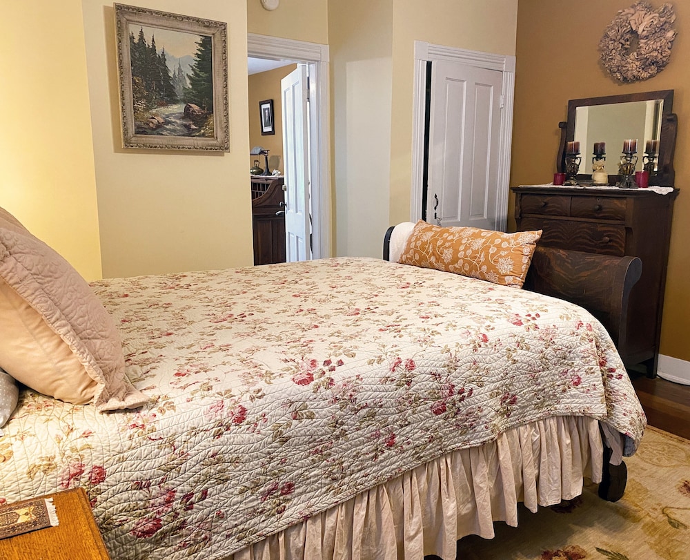 Presidential Suite, 1 Queen Bed, Resort View, Poolside