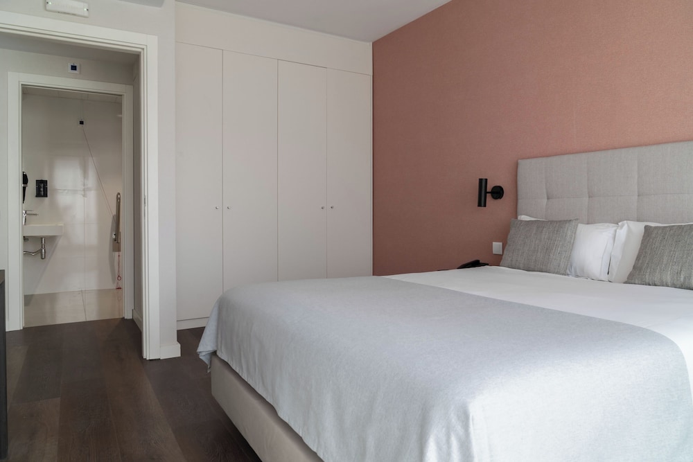 One-Bedroom Apartment Wheelchair Access photo 2