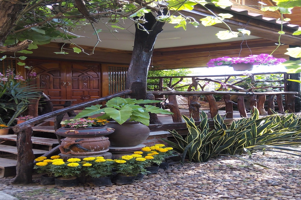 Bungalow photo 1