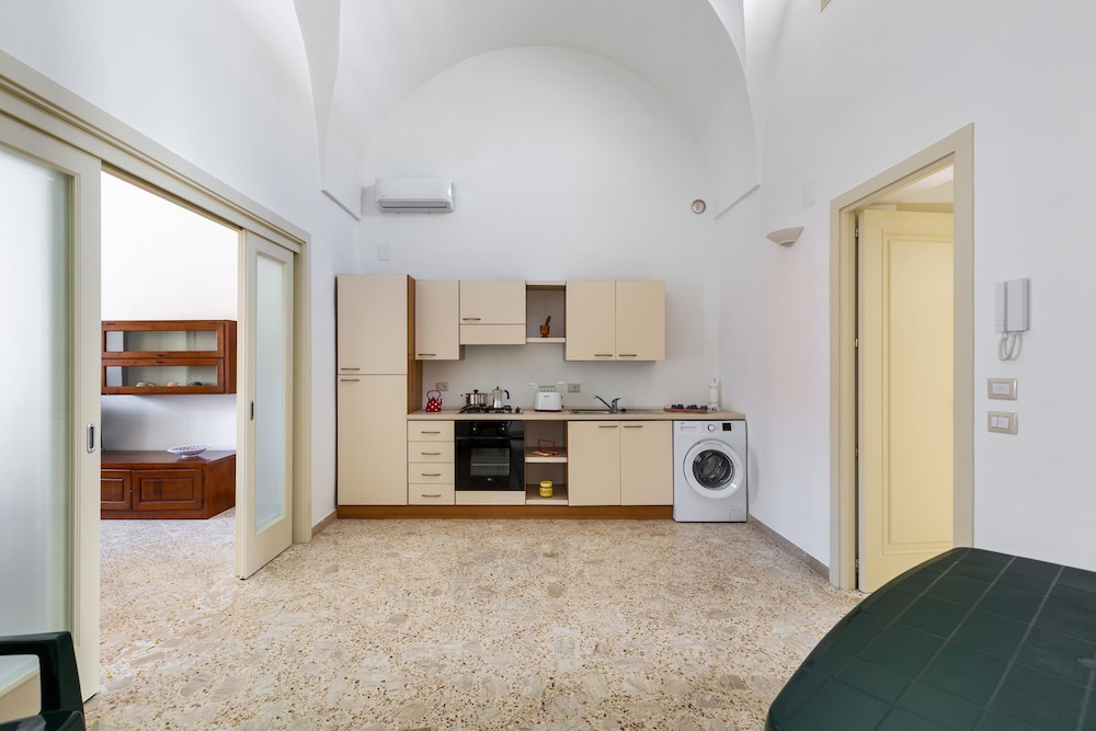 Apartment photo 2