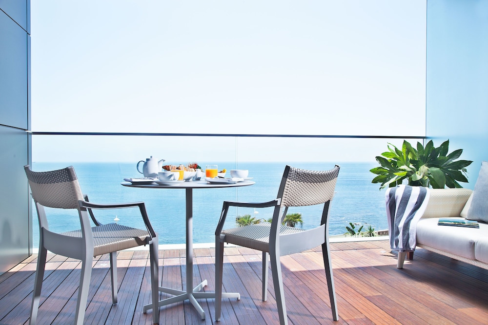 Premium Room, 2 Twin Beds, Ocean View thumbnail 5