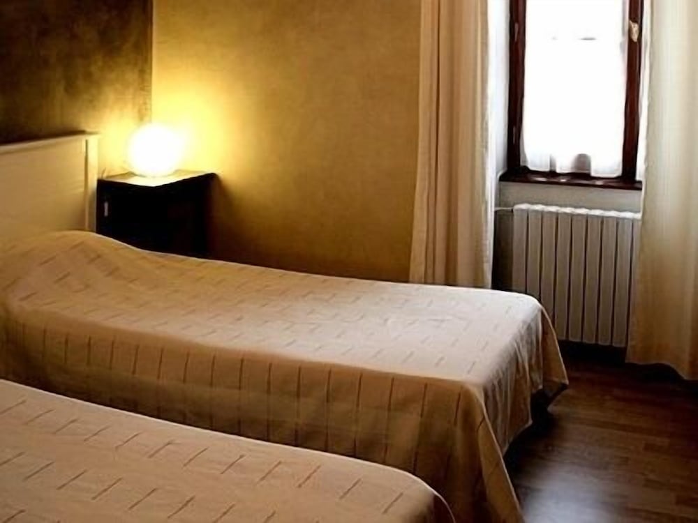 Twin Room photo 1