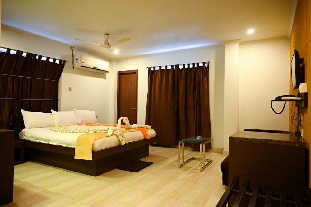 Deluxe Double Room, City View photo 1