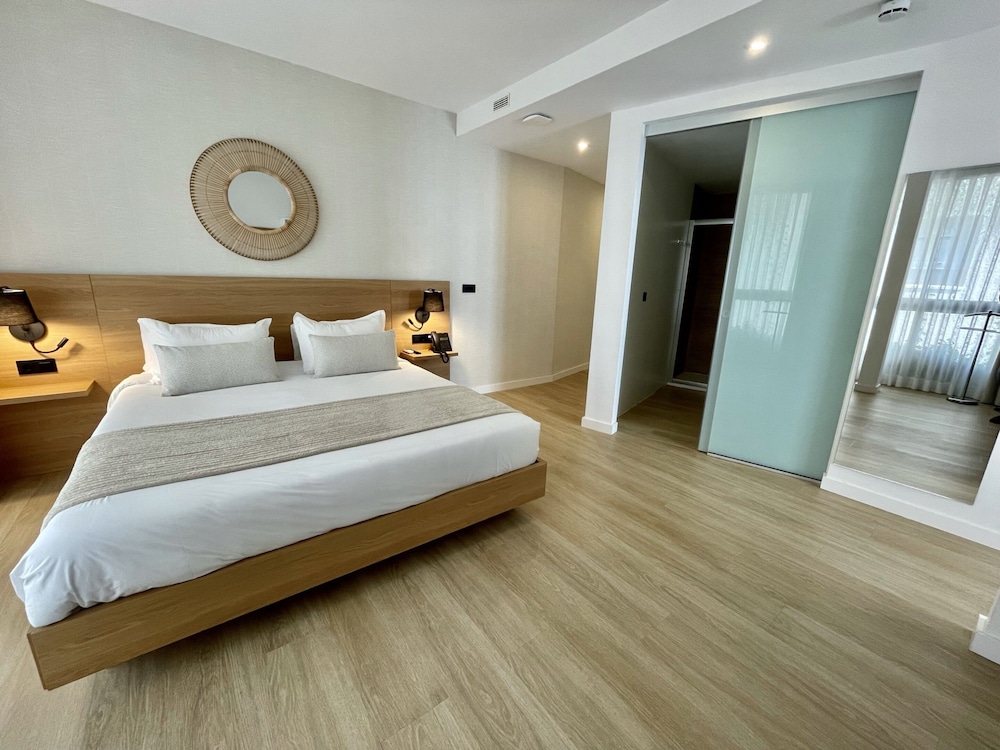 Suite Supreme - Photo 1