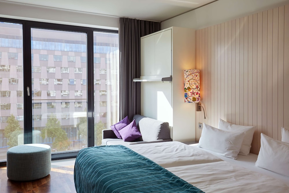 Standard Room (Family Three) thumbnail 6