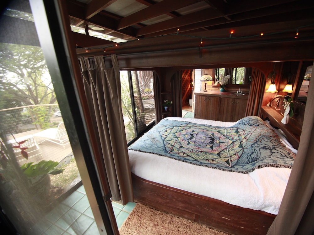 Premier Suite, Private Bathroom (Ali'i Suite) photo 2