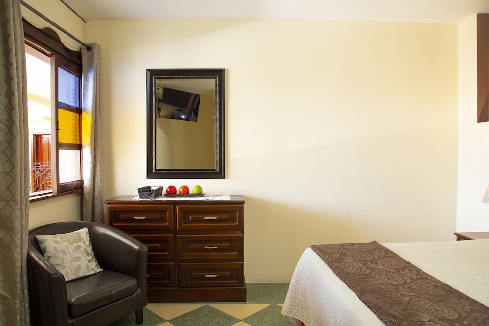 Standard Twin Room photo 3
