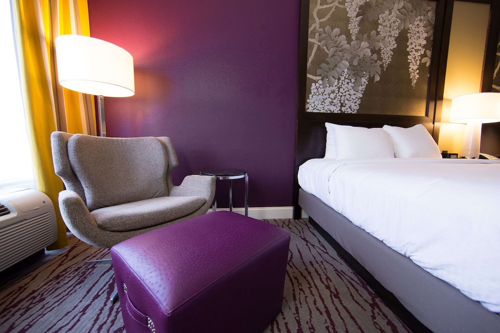 Room, 2 Queen Beds - Photo 6