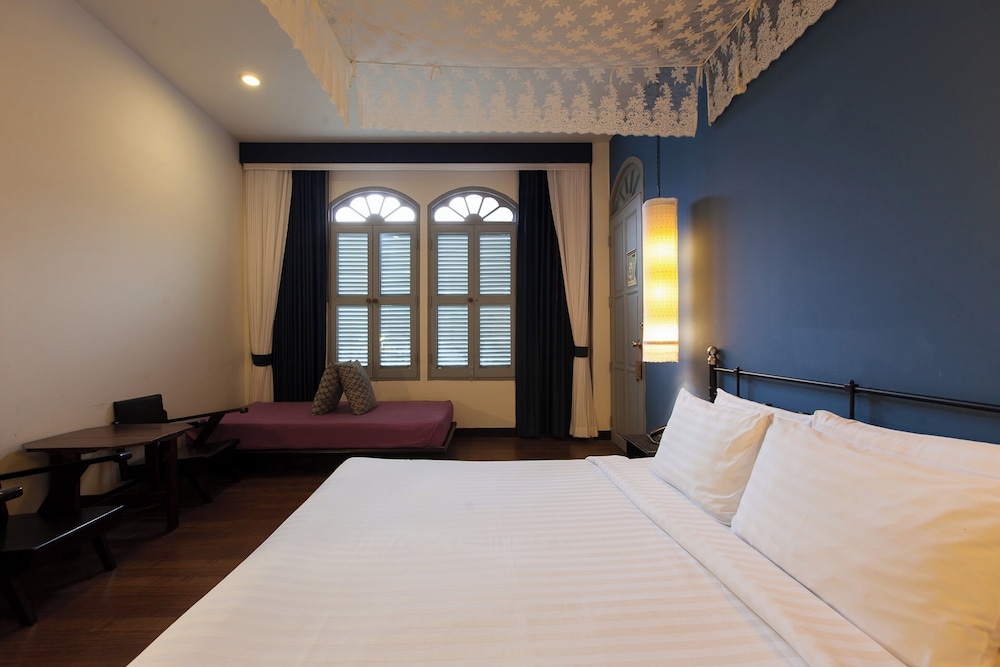 Deluxe Room - Photo 3