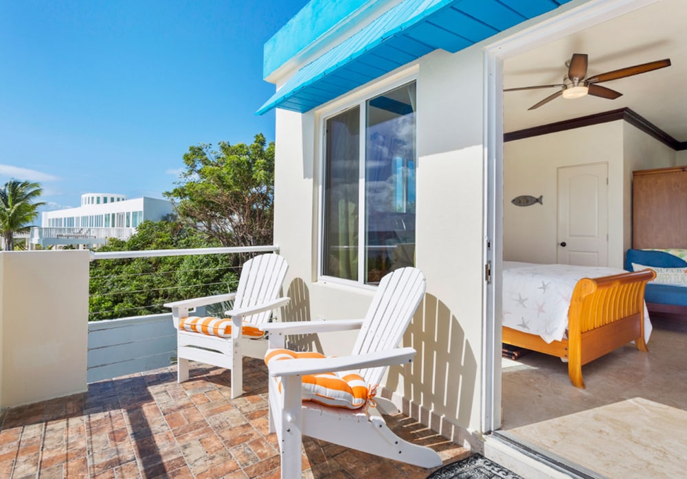 Grand Villa, 1 King Bed, Ocean View photo 3