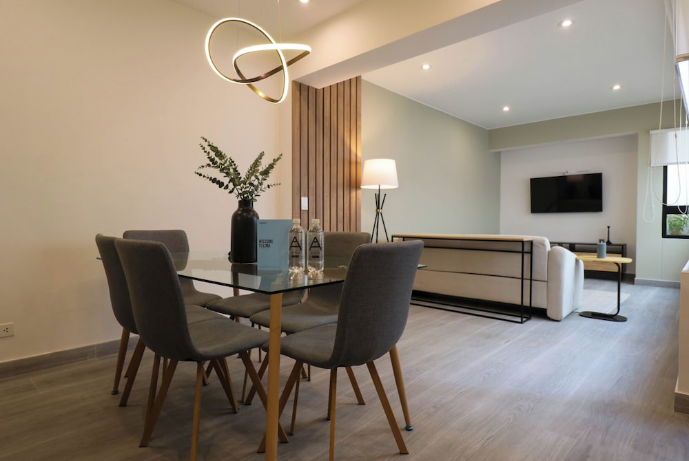 Apartment (104)