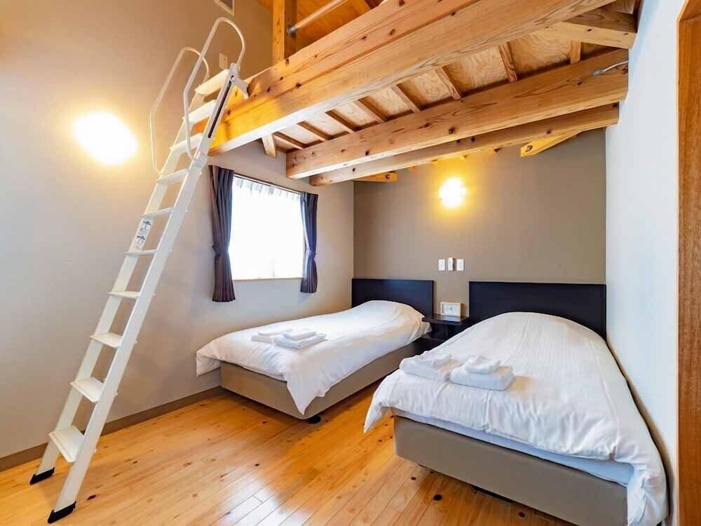 Family Cottage - Photo 2