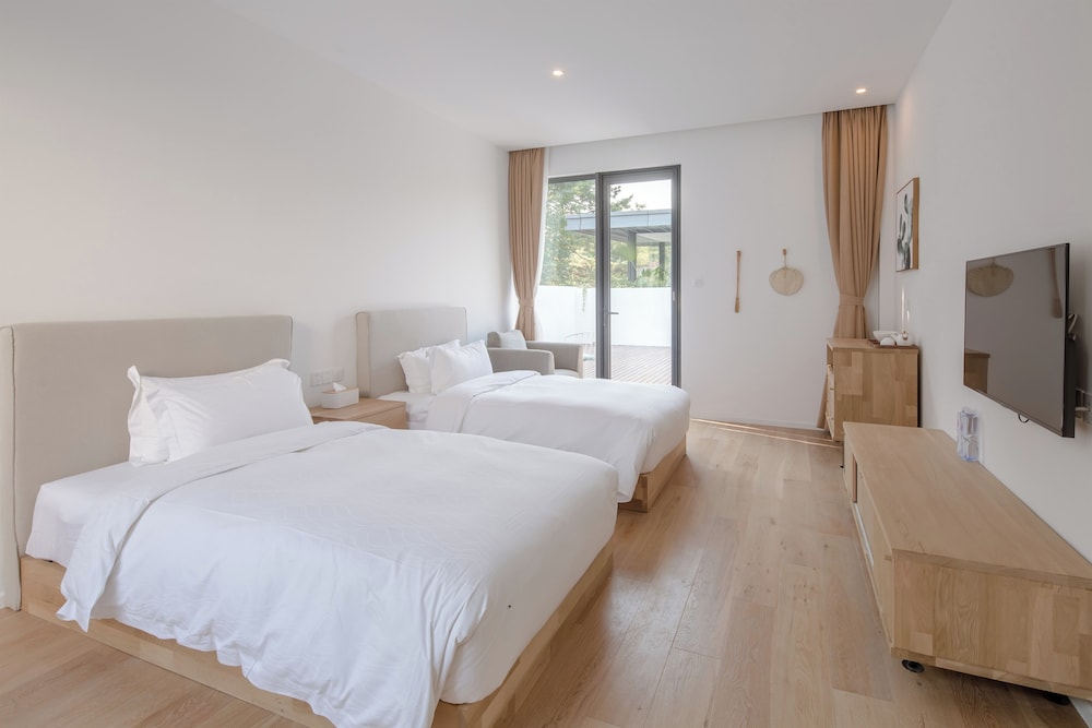 Standard Twin Room, Courtyard View photo 1