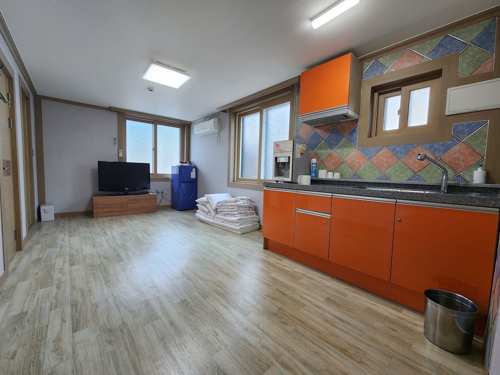Family Room photo 2