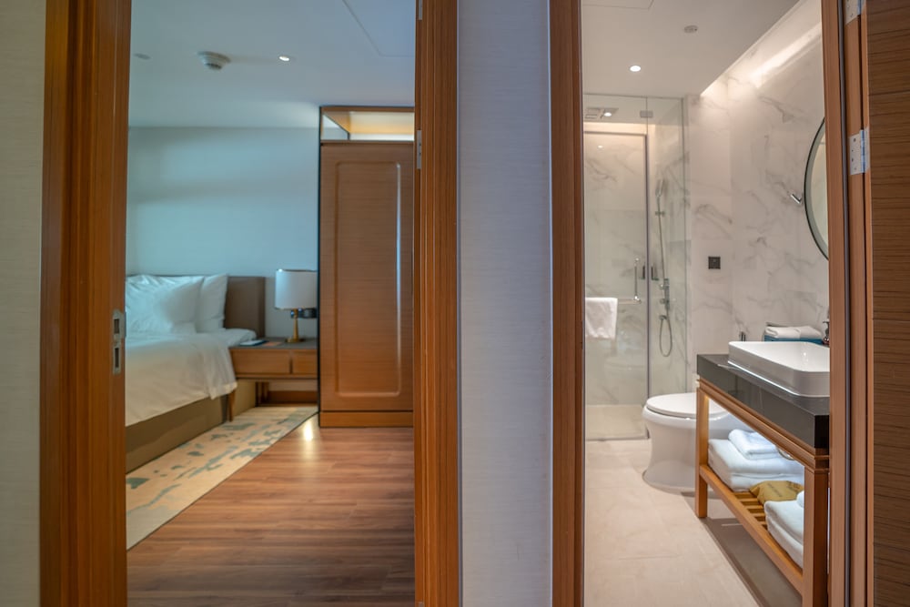 Two-bedroom Family Oceanview - Photo 9