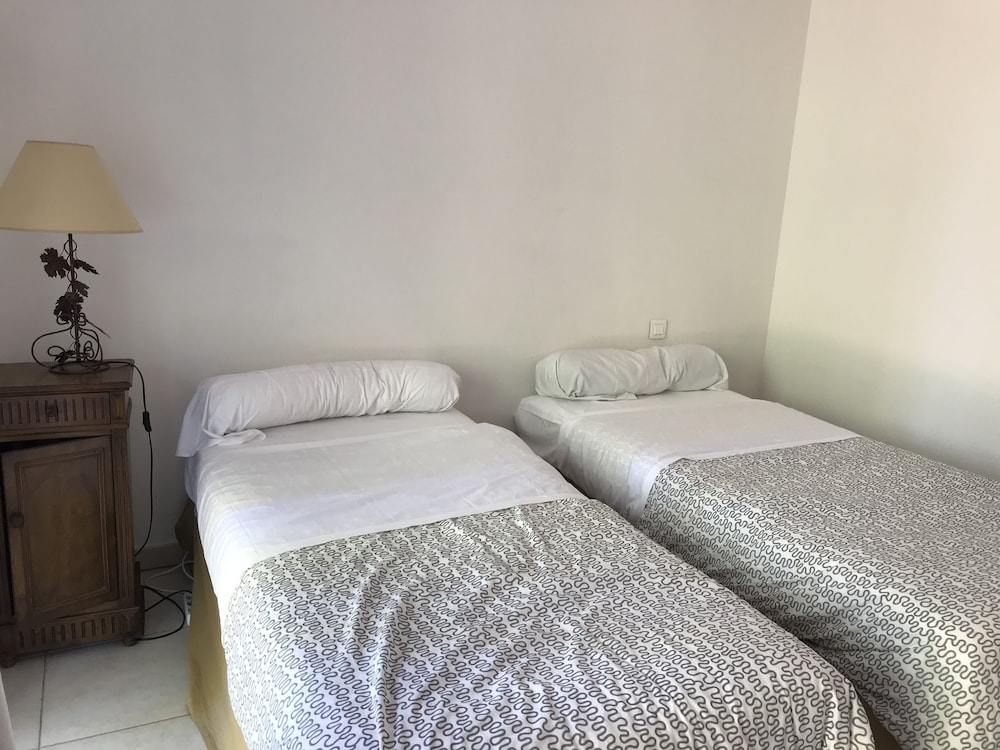 Twin Room, 2 Twin Beds, Non Smoking photo 1