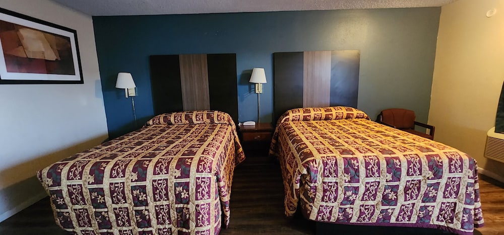Room, 2 Queen Beds, Non Smoking photo 1