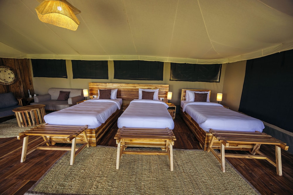 Deluxe Quadruple Room, Balcony, Park View