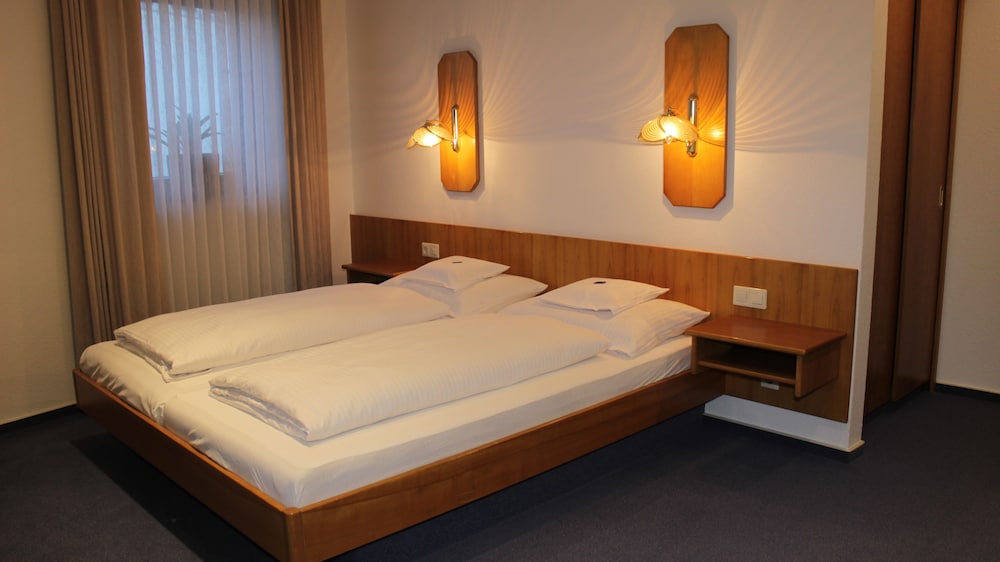 Comfort Double or Twin Room, 1 Bedroom, Balcony photo 2