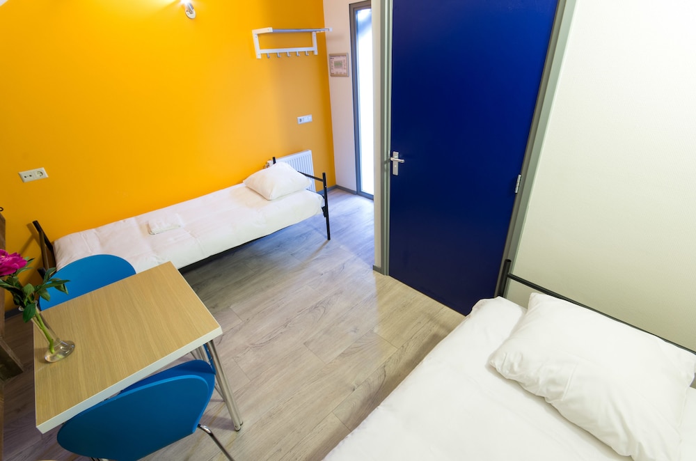 Economy Twin Room (Hostel) photo 3
