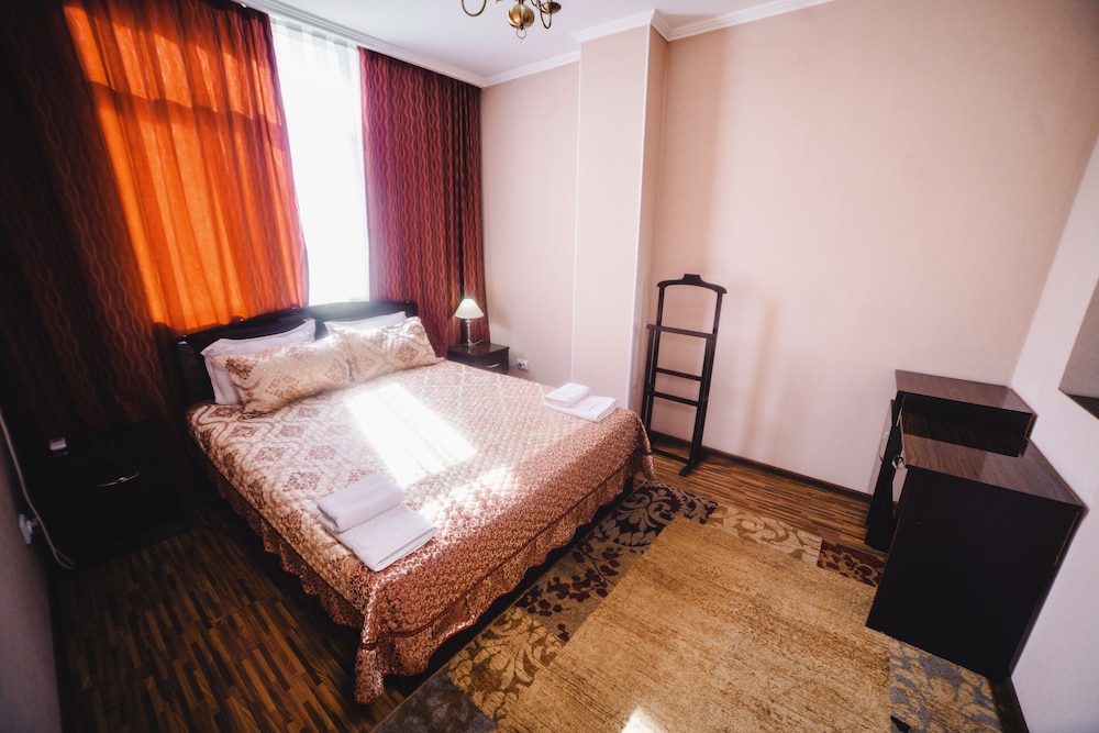 Luxury Suite photo 2