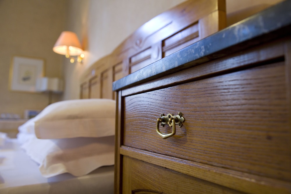 Double or Twin Room - Photo 9