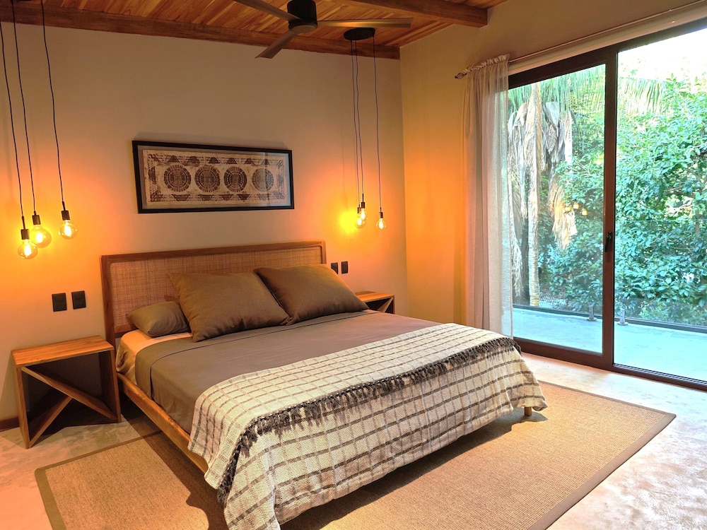 Room, Balcony, Mountain View photo 1