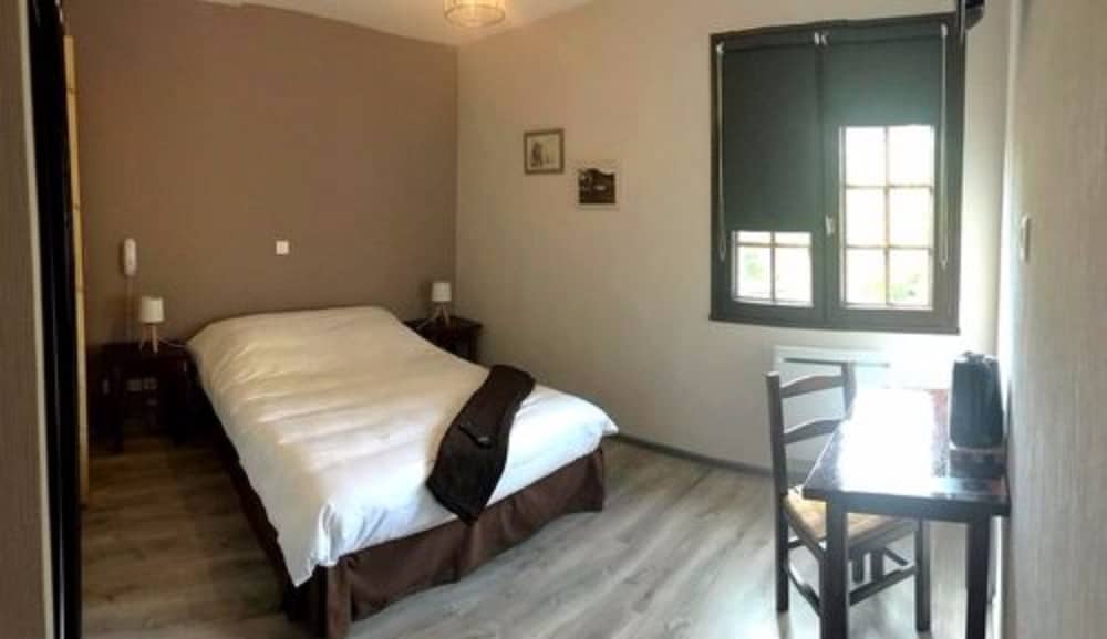 Standard Double Room photo 3