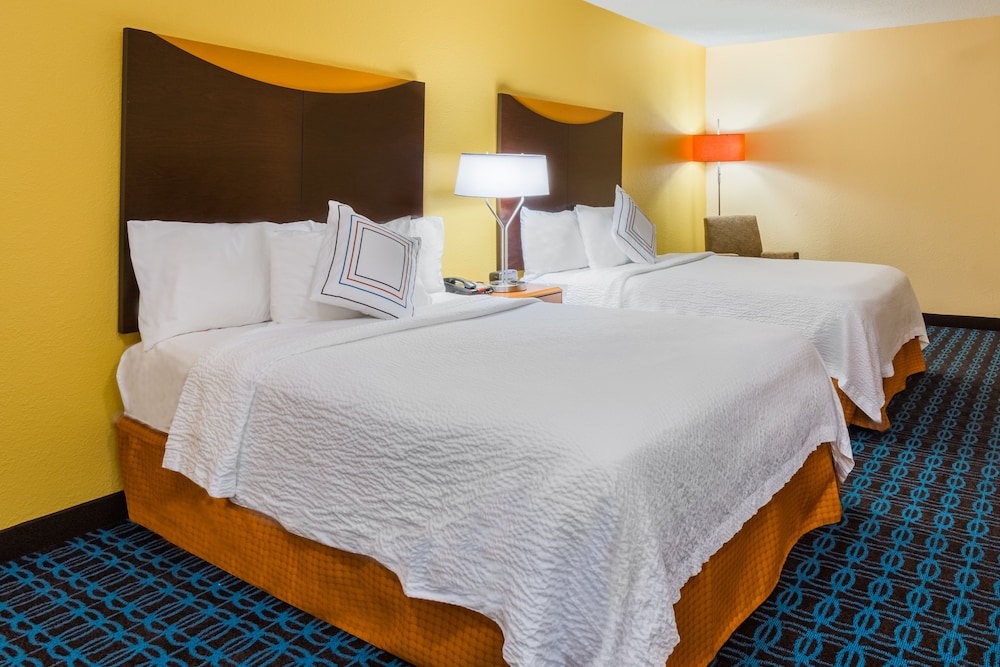 Room, 2 Queen Beds - Photo 5