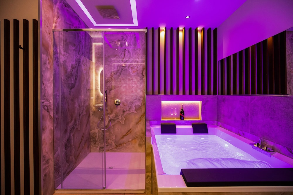Suite Prestige With Jacuzzi Déco