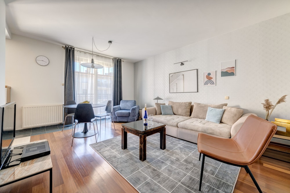 Apartment, 1 Bedroom, Balcony (living room 4 adults) photo 1