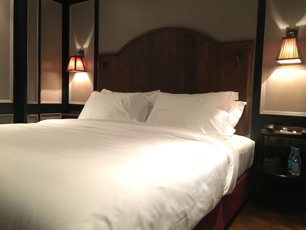Luxury Room, No Windows photo 1