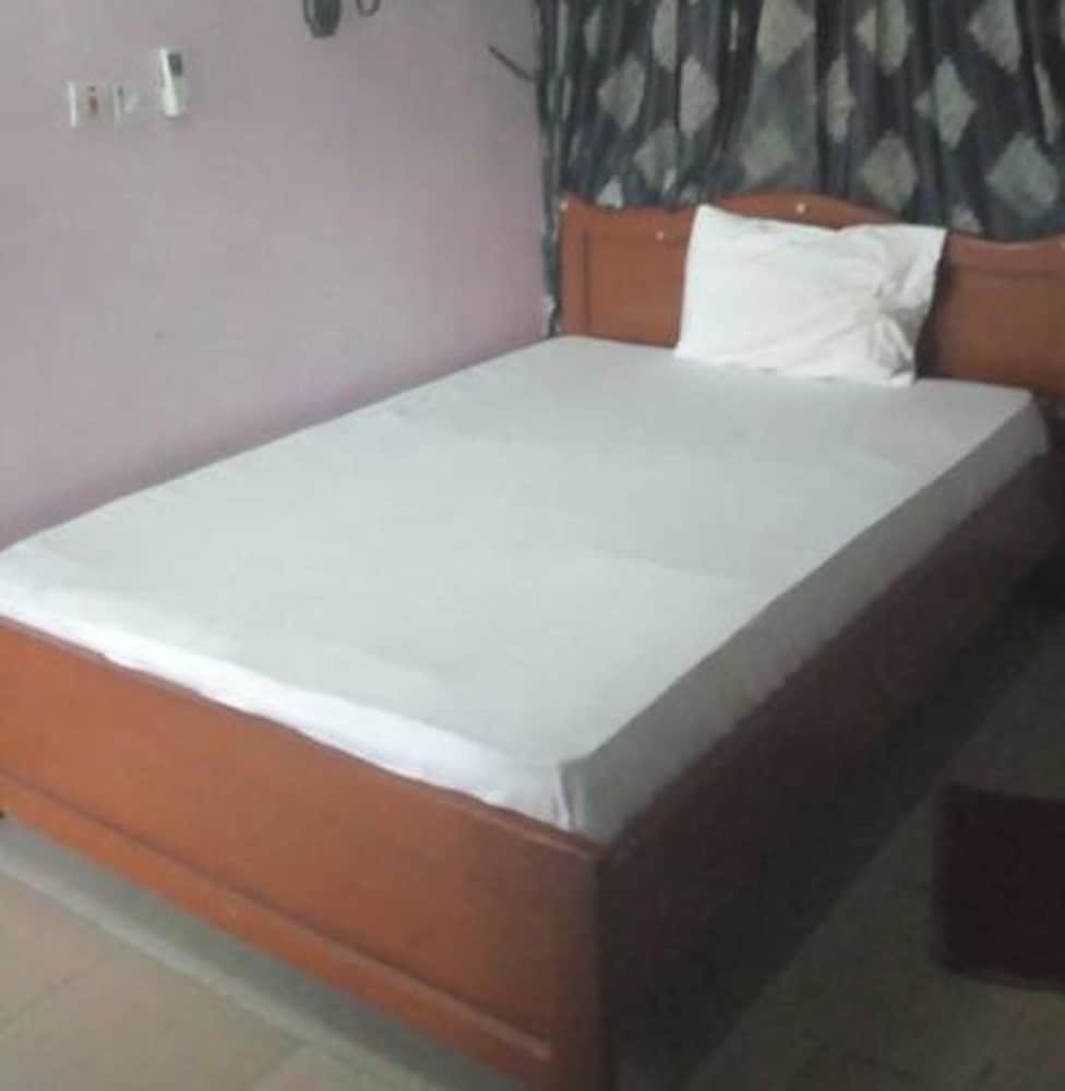Standard Room photo 3