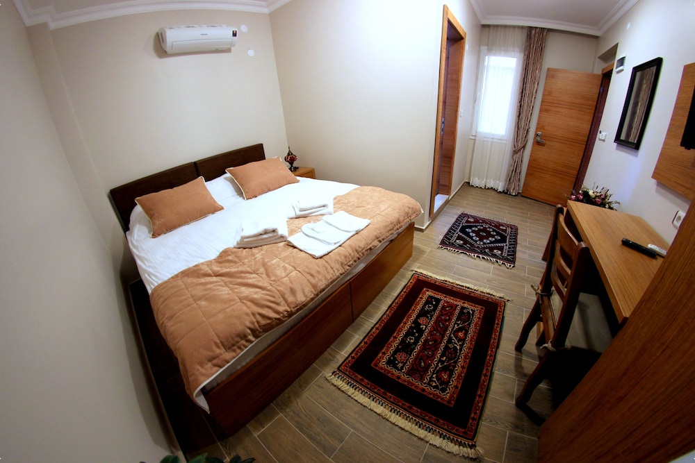 Economy Double or Twin Room photo 1