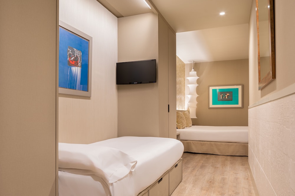 Triple Room (with Extra Bed) photo 2