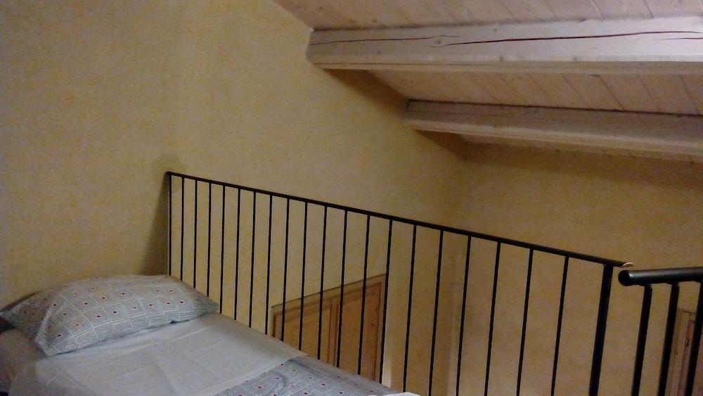 Family Room, Hill View photo 2