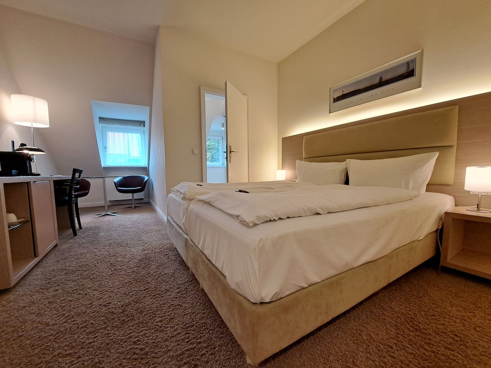 Economy Double Room photo 1