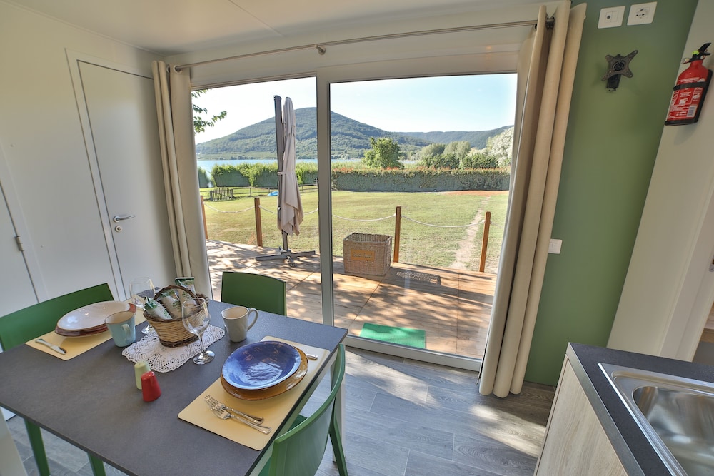 Exclusive Cottage, Lake View (Apple) photo 3