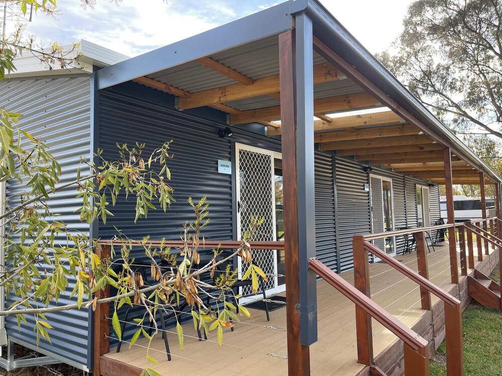 Elite Cabin, Balcony, Garden View photo 2