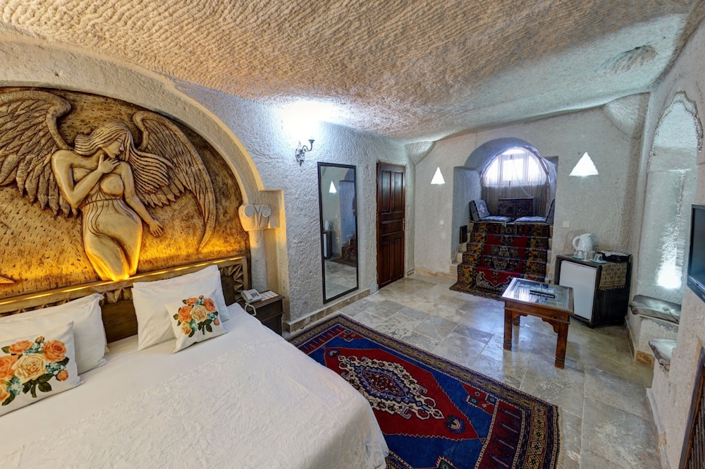 Junior Suite, Jetted Tub (Cave) photo 3