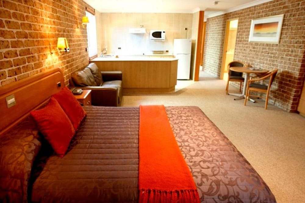 Apartment, 1 Bedroom, Kitchen photo 3