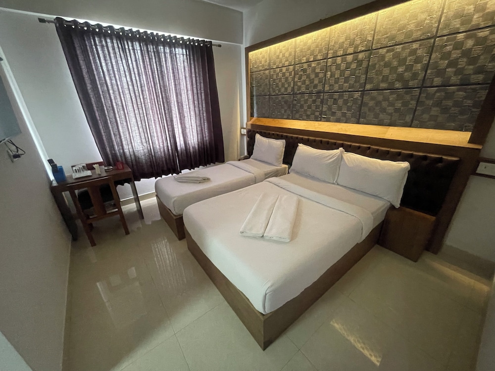 Deluxe Triple Room - Photo 8