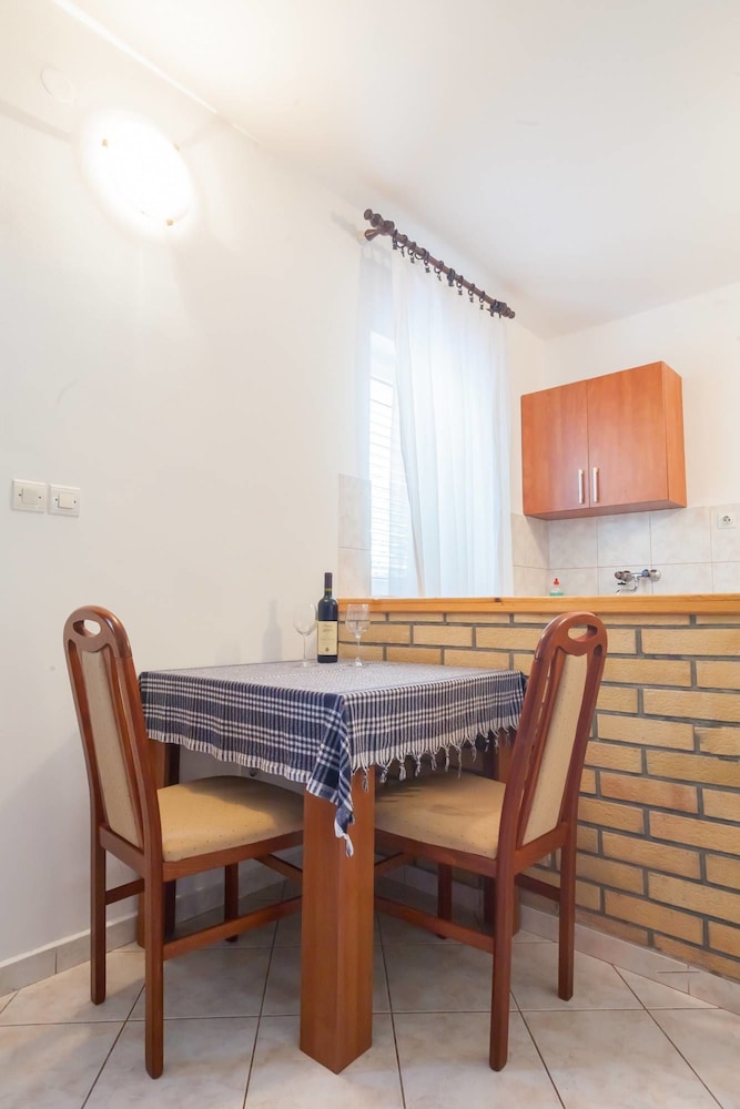 Comfort Studio, 1 Queen Bed, Terrace photo 1
