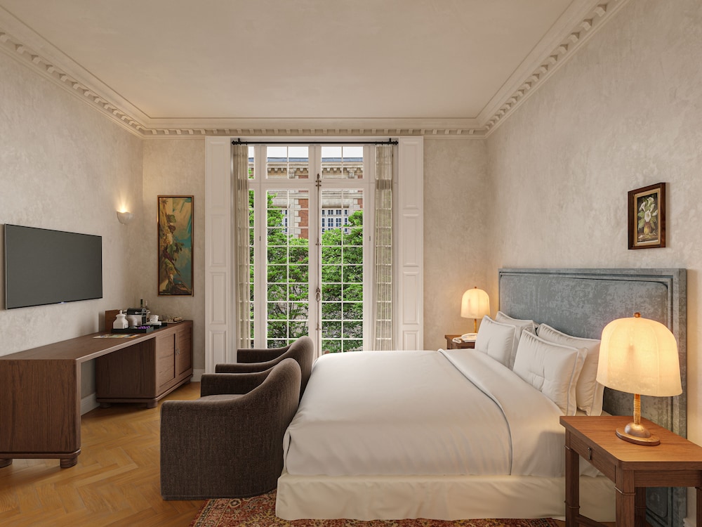 Superior Room, 1 King Bed, City View