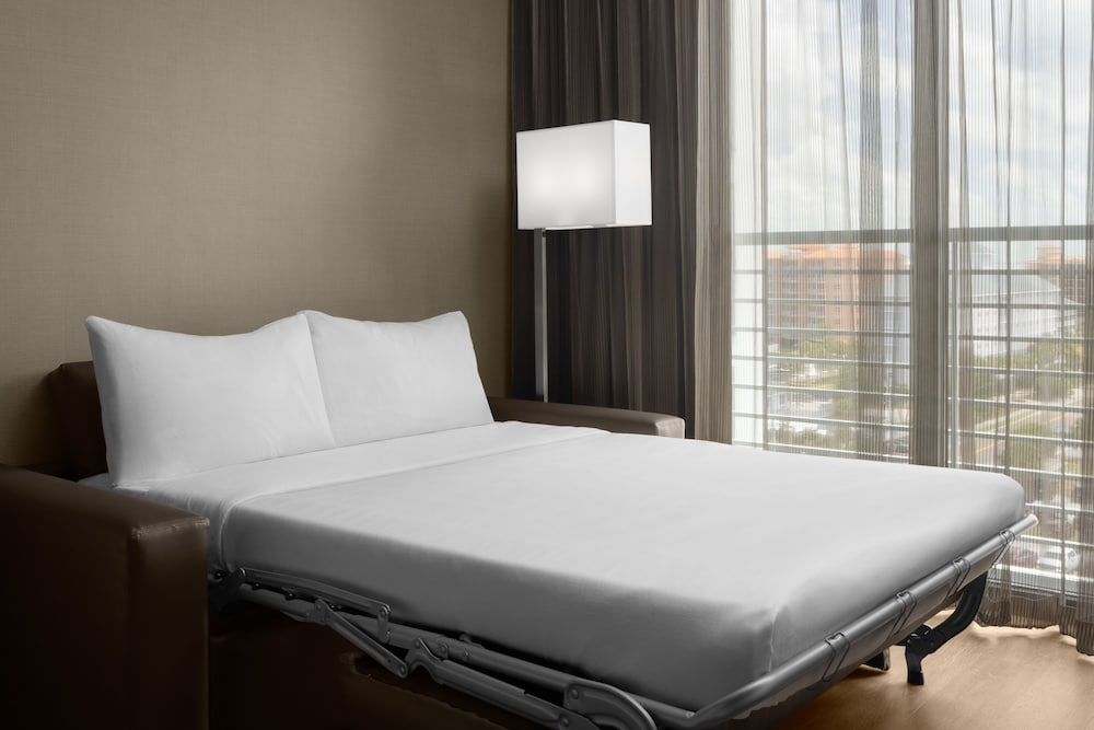 Room, 1 King Bed, Balcony - Photo 1