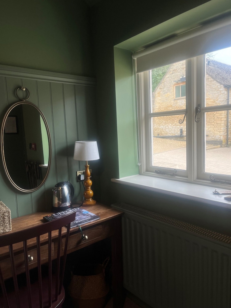 Double Room, Ensuite (Small) photo 2
