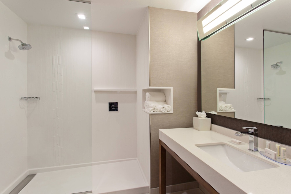 Studio, Multiple Beds (Hearing Accessible)